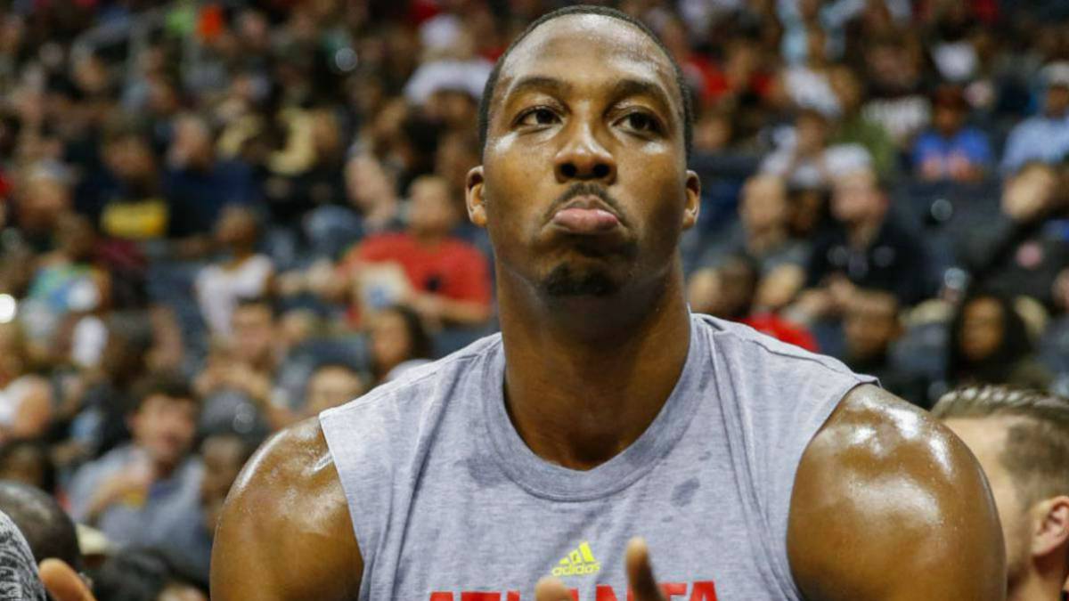 La espalda puede dejar a Howard sin jugar en el debut