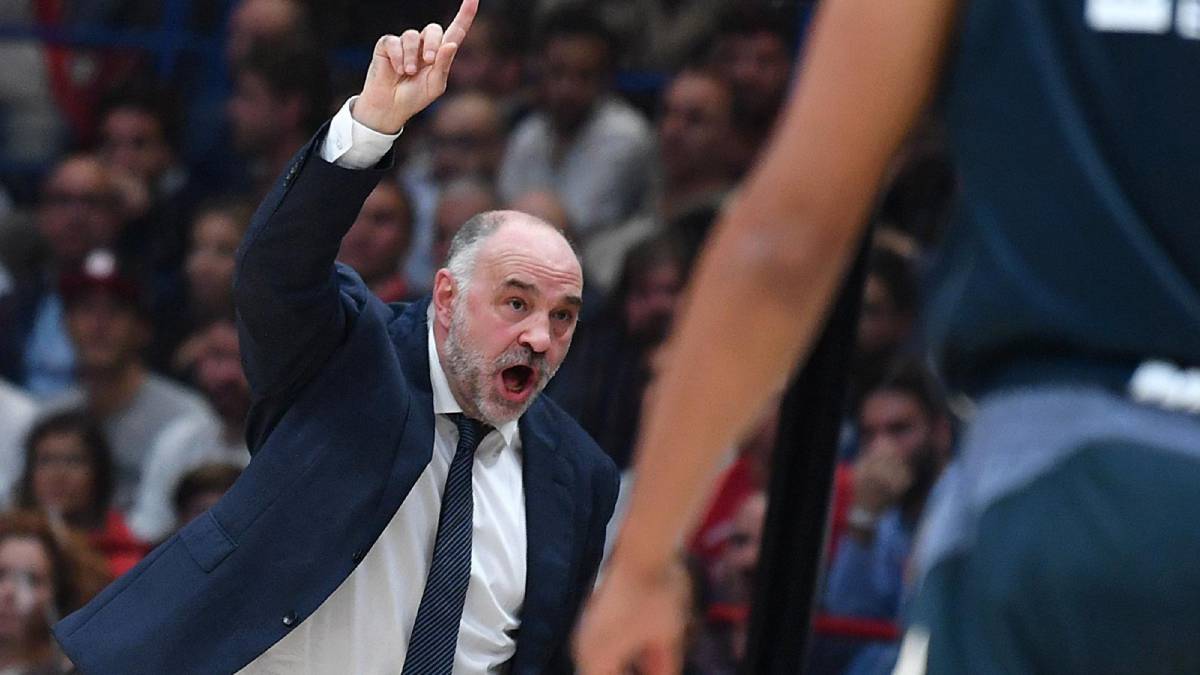 Pablo Laso, entrenador del Real Madrid, durante el partido contra el Armani Milán.