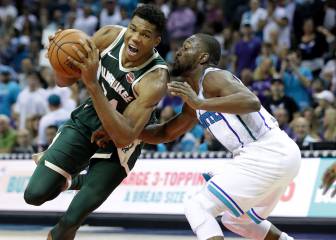Anteto (25+18+8) lidera a los Bucks ante los Hornets de Willy