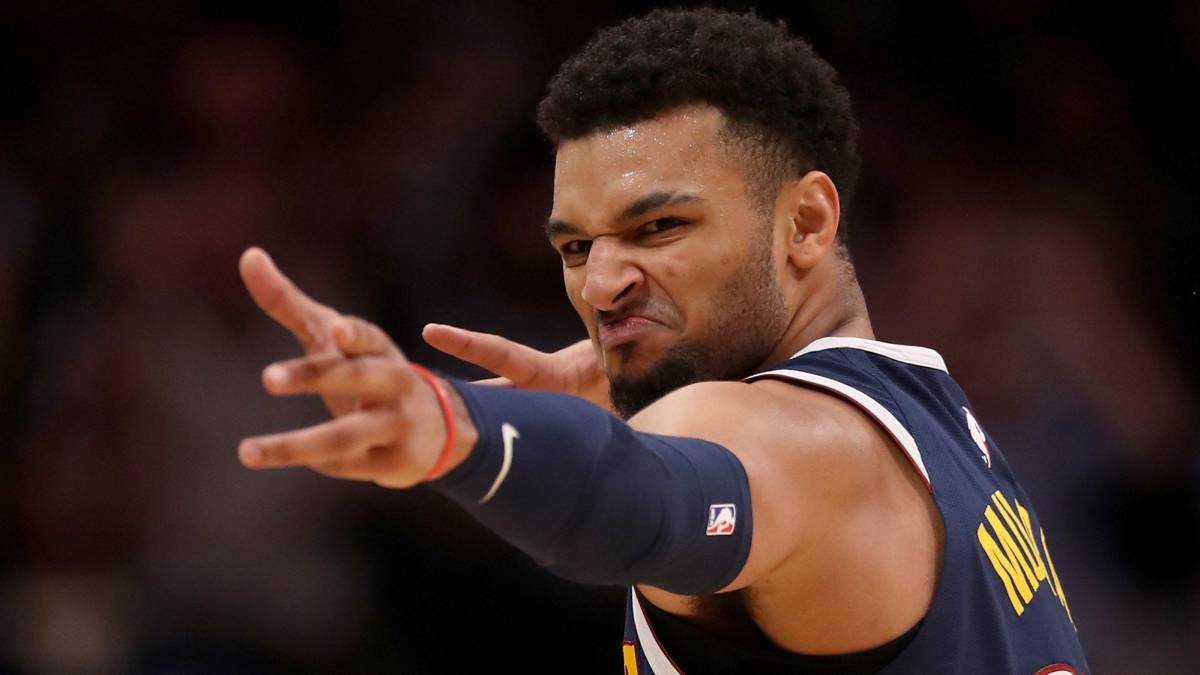 Jamal Murray (Denver Nuggets) hace el arquero.