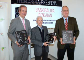 Presentado el libro de la historia del baloncesto en Bizkaia