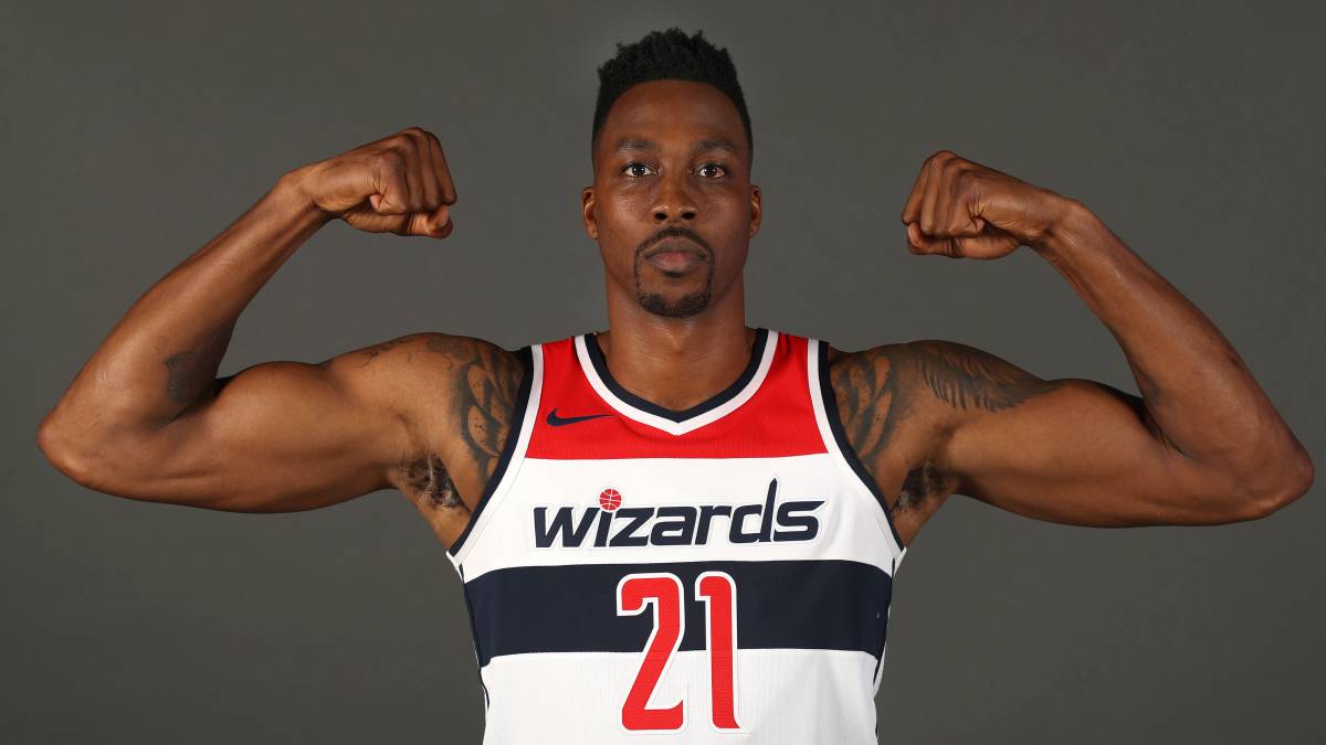Dwight Howard podría operarse y perderse dos o tres meses
