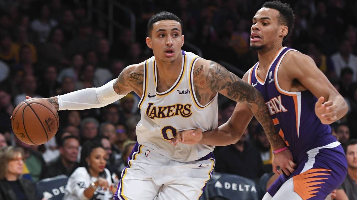 Resumen del Lakers-Suns, NBA 2018 (120-96): El bloque de LeBron arrasa y Booker se lesiona