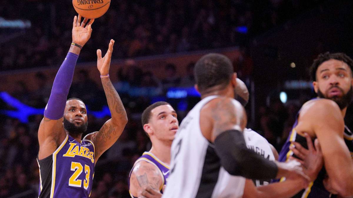 LeBron abrasa a los Spurs con un último cuarto magistral
