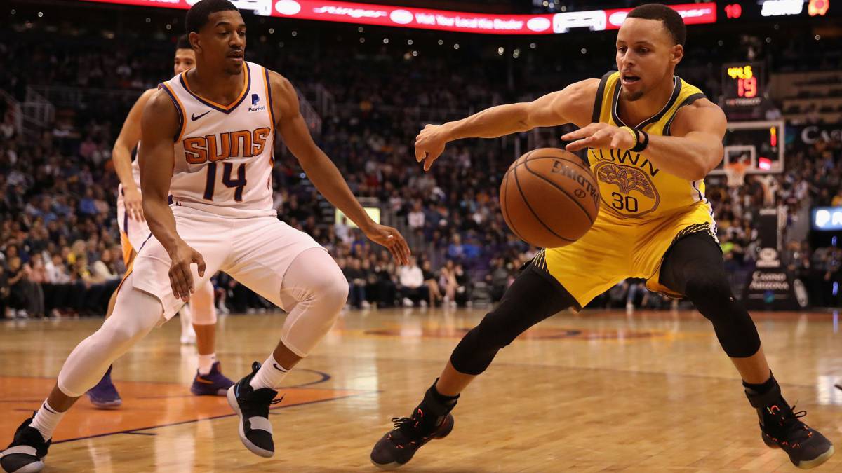 Curry y los Warriors llevan 17 triunfos seguidos contra los Suns