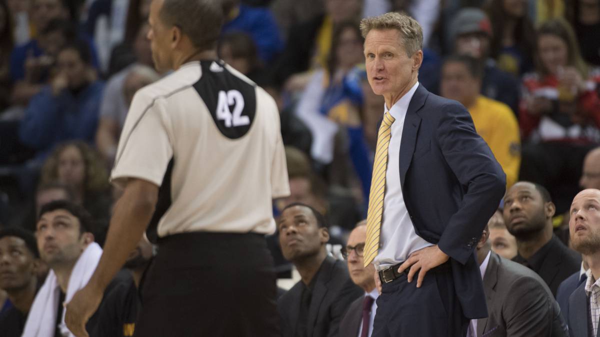 Los árbitros de la NBA responderán dudas en Twitter