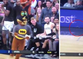 Camino del récord de 'likes': el murciélago cazado en plena pista por el 'Batman' de la NBA