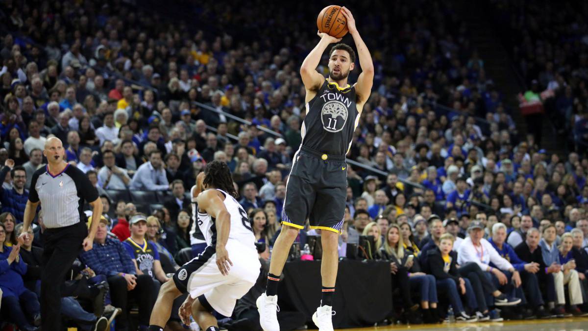Los Warriors arollan a unos Spurs sin DeRozan ni Aldrige