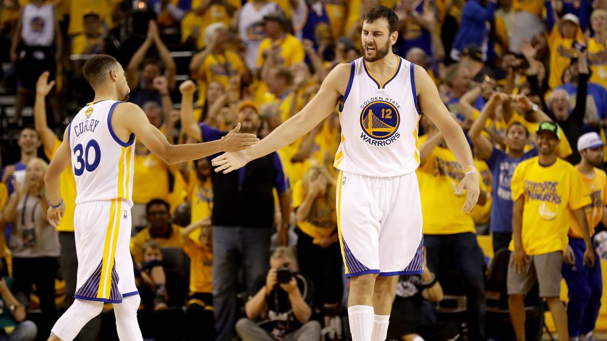 Andrew Bogut está muy cerca de volver a los Warriors