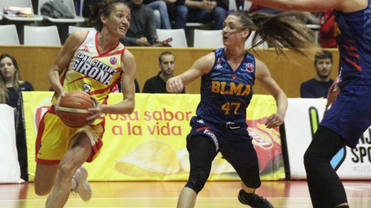 El Girona, obligado a remontar tras caer en casa por tres puntos