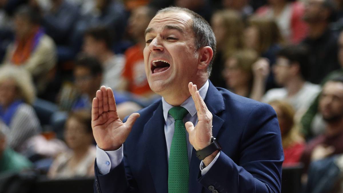 Duran, sobre la alineación indebida del Madrid: "No firmé el acta modificada al descanso"