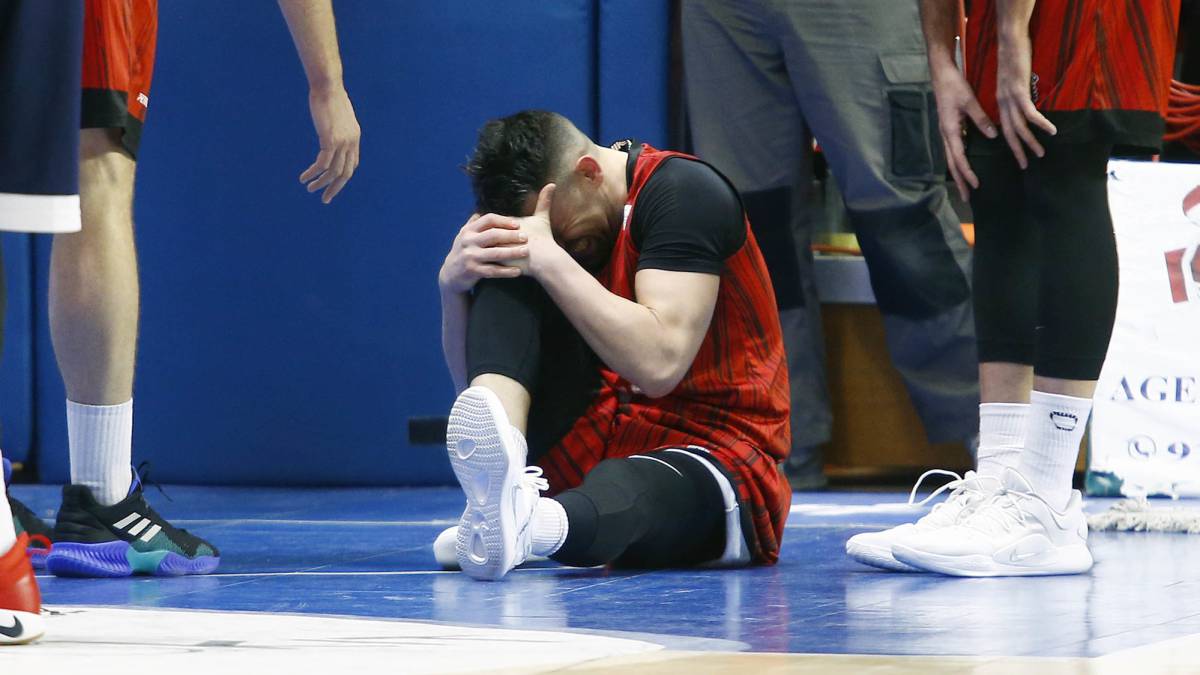 Marko Popovic, base del Montakit Fuenlabrada, en el momento de la lesión contra el UCAM Murcia.