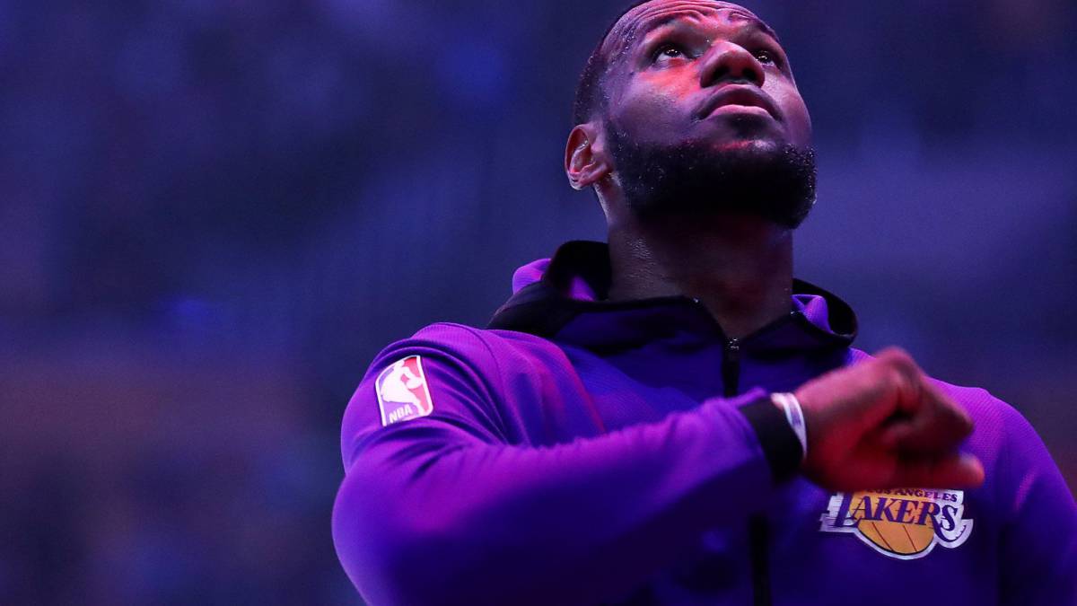 LeBron: "Las estrellas sí quieren jugar conmigo, estoy seguro"