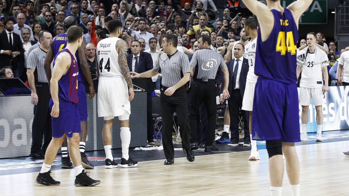 Dos árbitros de la final de Copa salen de la 'nevera' esta jornada
