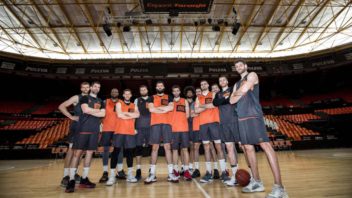 Los jugadores del Valencia Basket están preparados para volver a vencer al Alba en la Fonteta. Han ganado los 11 partidos que han jugado en casa en esta Eurocup.