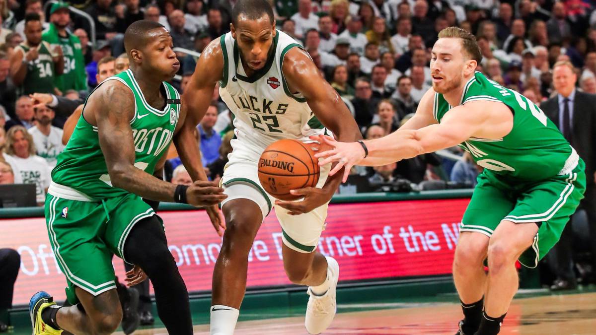 Los Mavericks quieren a Kemba o Middleton junto a Luka Doncic
