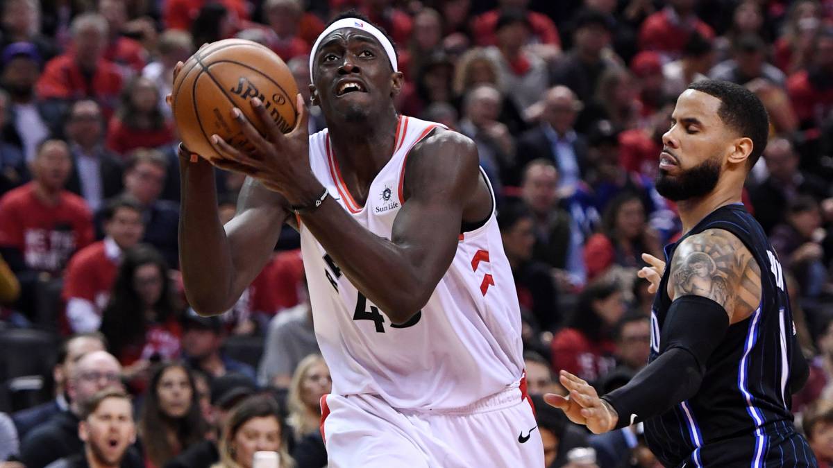 Pascal Siakam, pívot de Toronto Raptors, durante un partido de primera ronda contra Orlando Magic.