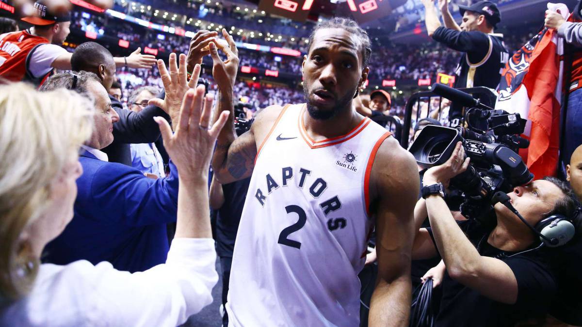 "¿Jordan o Kobe? Las estrellas NBA se rinden a Kawhi Leonard