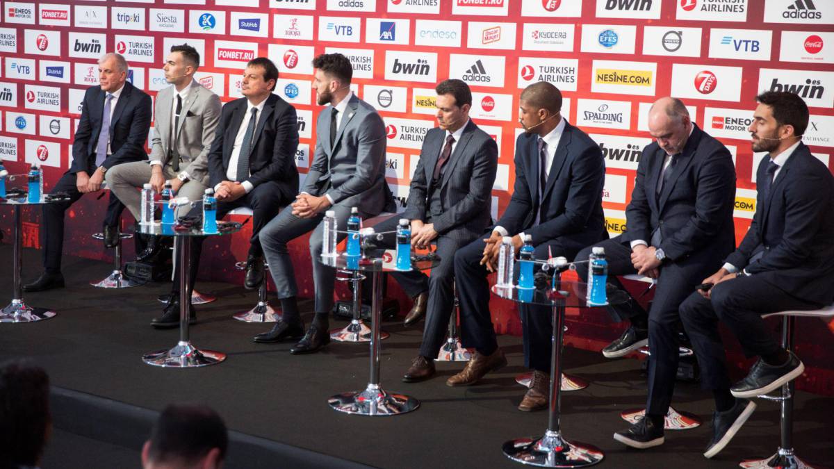 Los entrenadores y jugadores que participarán a la Euroliga.