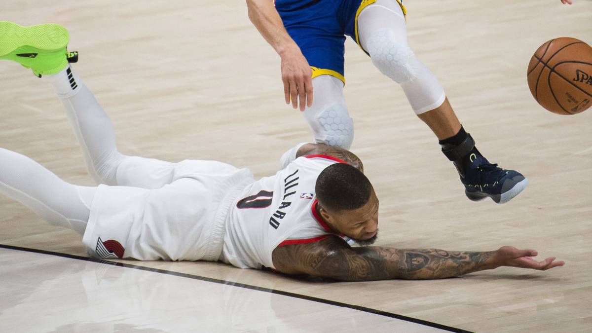 Lillard está jugando la final con una lesión en las costillas