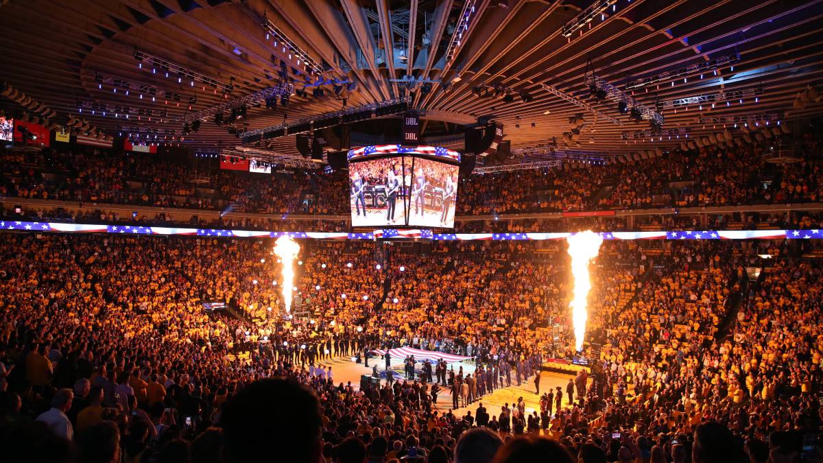 Nuevo match ball para unos Warriors contra su leyenda negra
