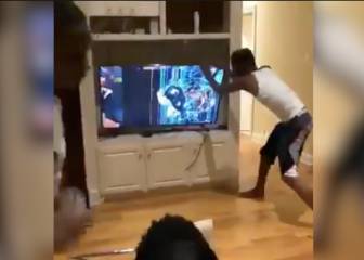 Un fan destroza dos televisores tras la derrota de los Warriors