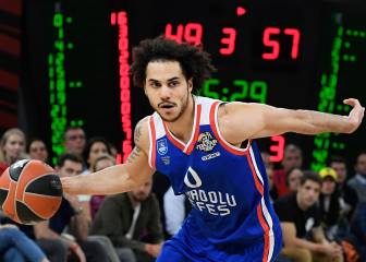 El Efes retiene a Larkin, una de las grandes estrellas en Europa