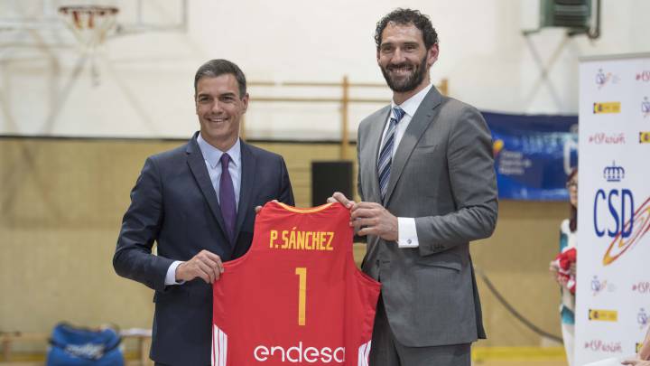 El presidente del Gobierno despide a la Selección