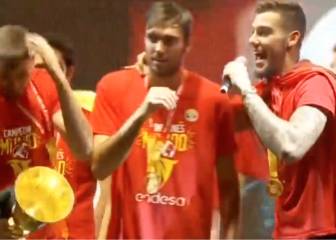 El madridismo se rinde a Willy por el lío que le hizo a Oriola en la celebración
