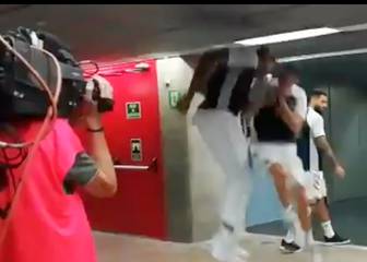No se puede ser tan grande: el momentazo de Tavares en el túnel antes de ganar al Barça