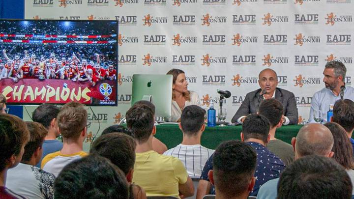 Enrique Salinas: “La clave del Mundial no fue ganar a Australia sino a Serbia”