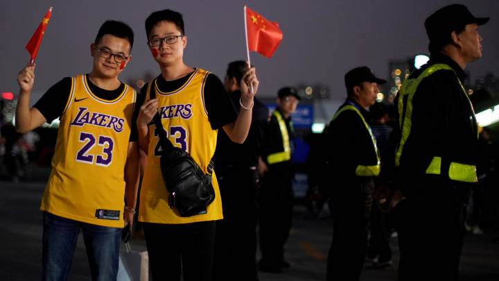 Los equipos NBA podrían bajar un 15% el cap por la crisis china