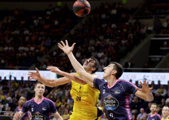 El Iberostar se hace fuerte en casa y vence al Obradoiro
