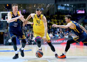 Mirotic le gana la partida a Shved y revitaliza al Barça en Moscú