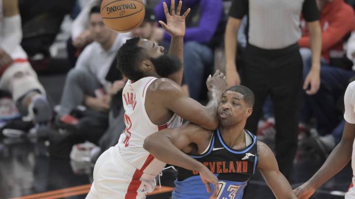 Un Harden majestuoso (55+8) salva a los Rockets del ridículo