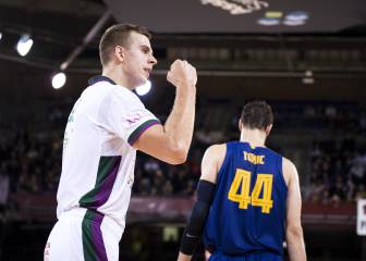 Unicaja da la campanada y somete al Barça en el Palau