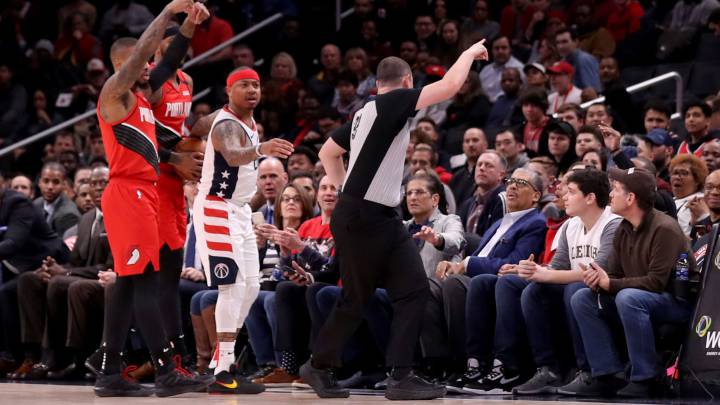 Isaiah Thomas, en el momento de su expulsión del partido ante Portland Trail Blazers.