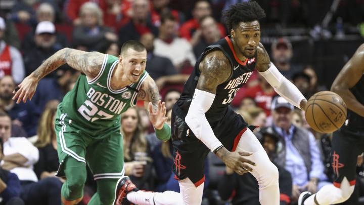 Daniel Theis y Robert Covington
