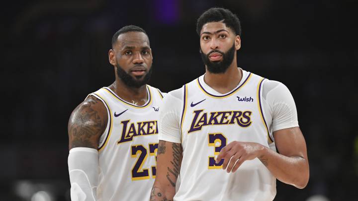 LeBron James y Anthony Davis, jugadores de Los Ángeles Lakers de la NBA