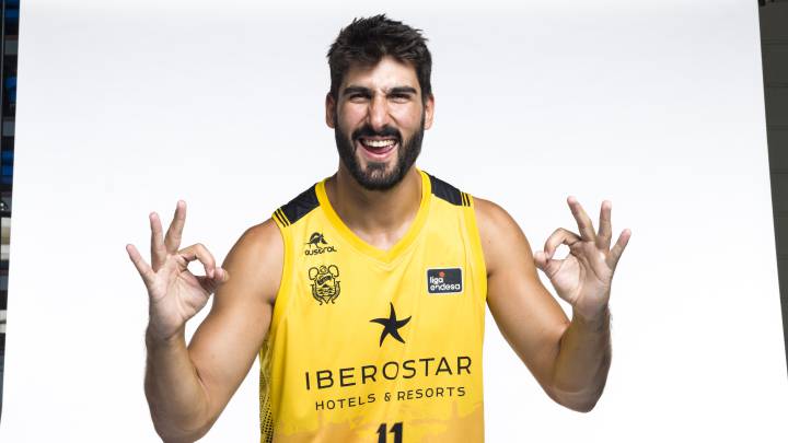 Dani Díez, durante su presentación como jugador del Iberostar Tenerife.