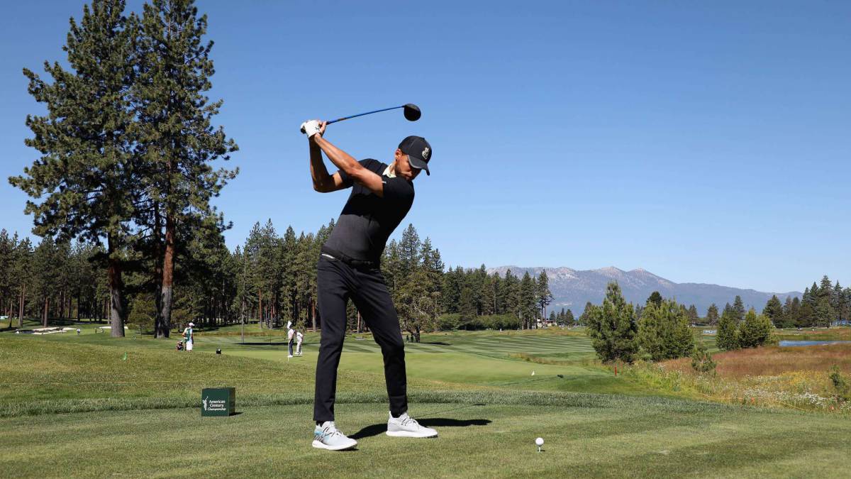 Stephen Curry se divierte con el golf lejos de Walt Disney