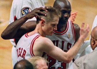 Jordan sí se puso en manos de los secundarios: Kerr, Paxson...