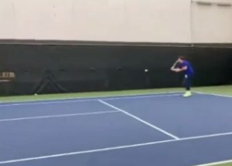 Si también sabe jugar al tenis... el punto de Doncic a Barea que sacó las risas de Marjanovic