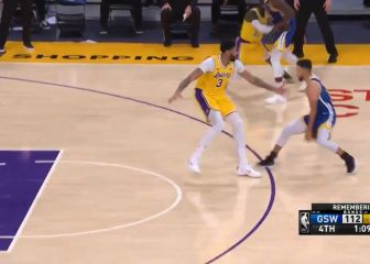 La jugada de Curry frente a Davis es indescriptible