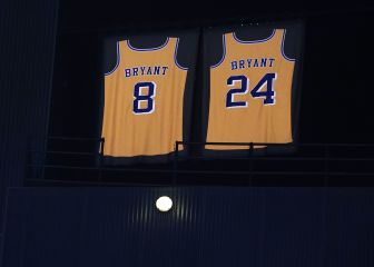 ¿Por qué cambió Kobe Bryant del número 8 al 24 en los Lakers?