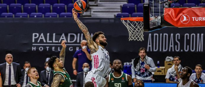 Jeff Taylor, alero sueco del Real Madrid, frente al Panathinaikos.