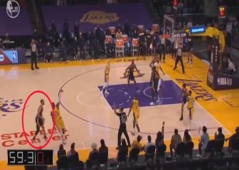 Increíble: La reacción de Curry tras el triple épico de Lebron