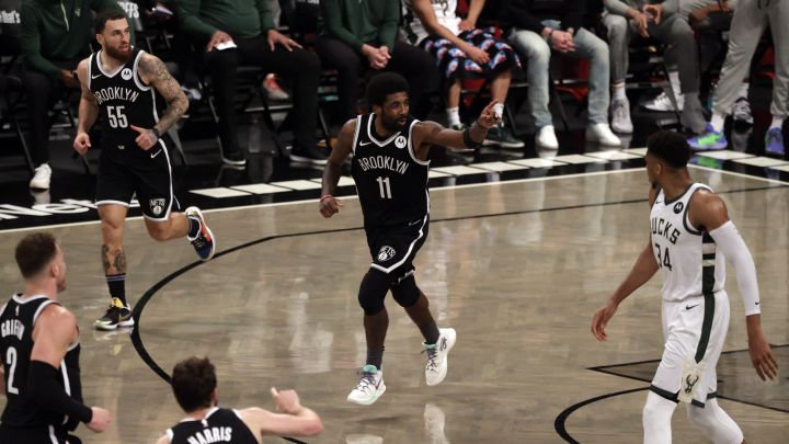Los Bucks no pudieron aprovechar la lesión de Harden en el primer minuto de partido. Kyrie y Durant emergieron para colocar el 1-0. Giannis, 34+11+4, insuficiente.