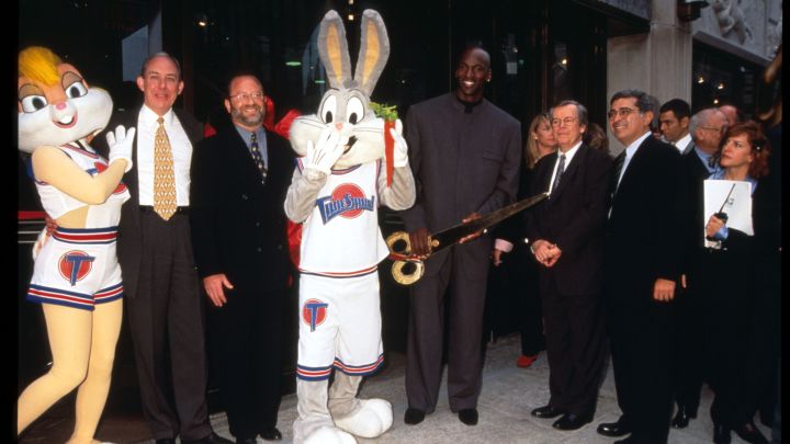 La esperada secuela de Space Jam llega a los cines españoles este viernes. A continuación, recordamos los personajes y jugadores que aparecieron en la película original.
