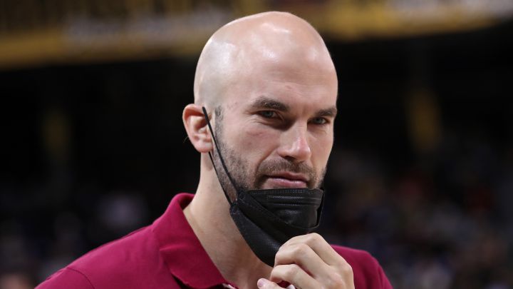 Nick Calathes se suma a los positivos de Kyle Kuric y Pierre Oriola. El Clásico del domingo, con el Real Madrid también en cuadro, pende de un hilo.